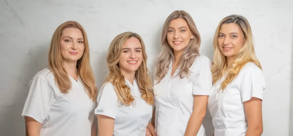 Echipa de medici specialiști la Clinica Denteca – chirurgie BMF, protetică, ortodonție și endodonție